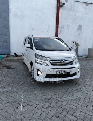 Toyota Voxy 2017 White