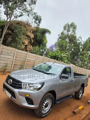 Toyota Hilux 2017 Silver