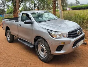Toyota Hilux 2017 Silver