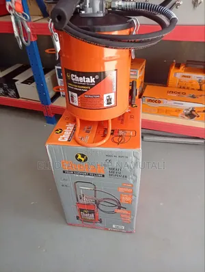 Manual Grease Pump With Wheeled Bucket for Workshop Use