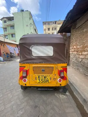 Bajaj RE 2021 Yellow