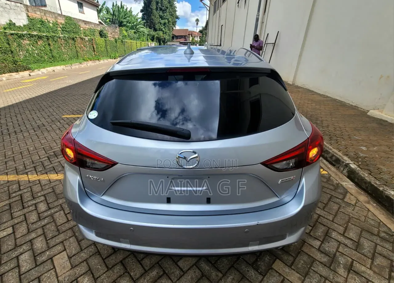 Mazda Axela 2018 Silver