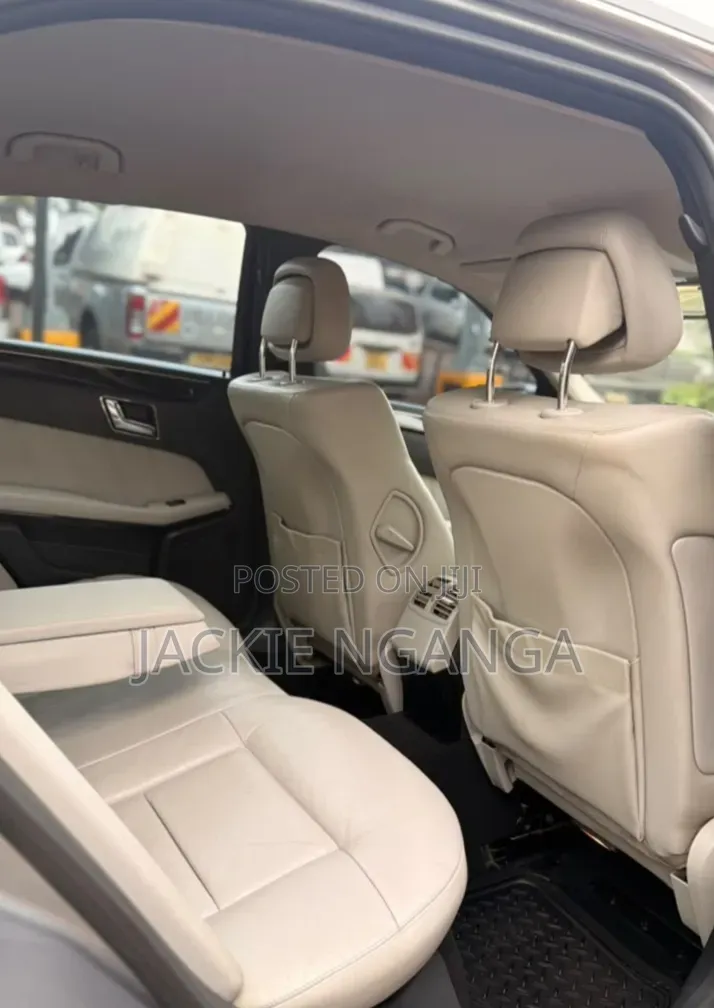 Mercedes-Benz C200 2010 Silver