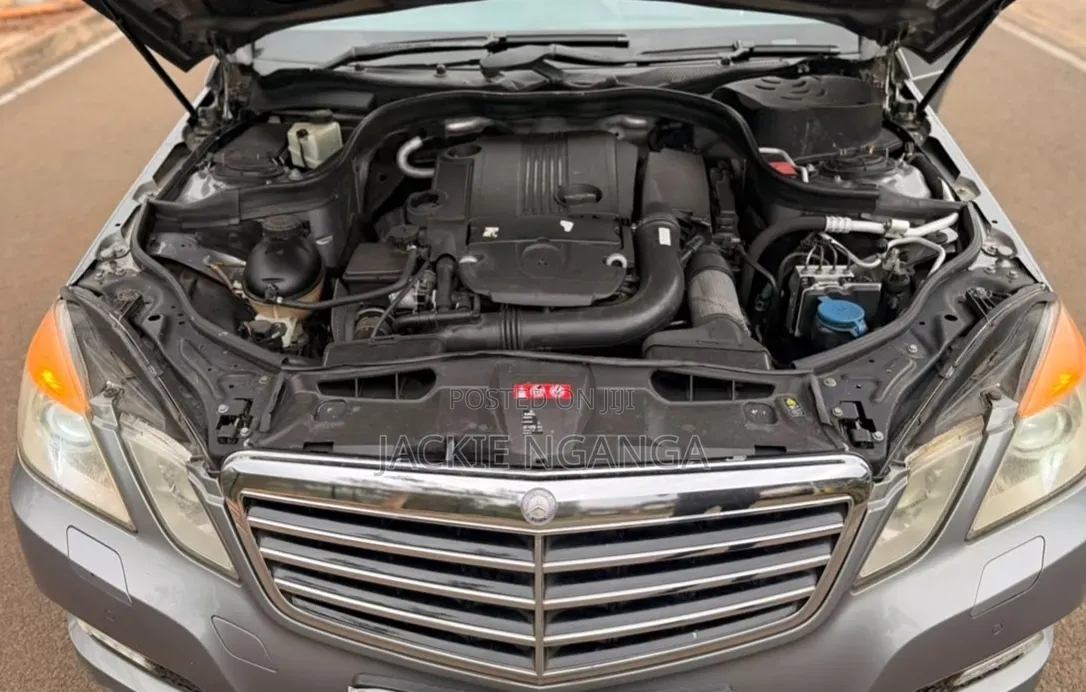 Mercedes-Benz C200 2010 Silver