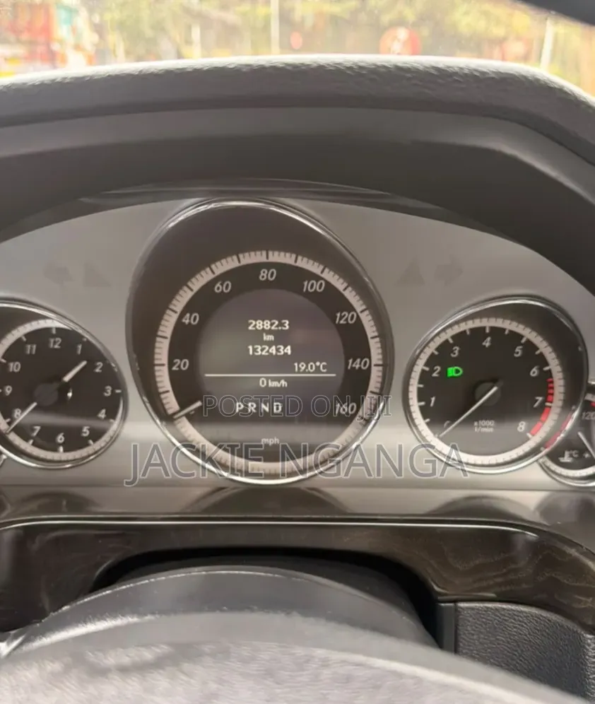 Mercedes-Benz C200 2010 Silver