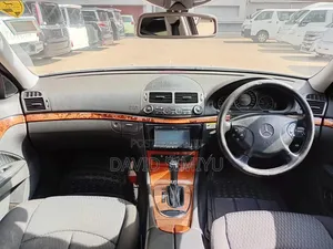 Mercedes-Benz E350 2012 Silver