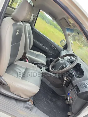 Toyota Hilux 2014 White