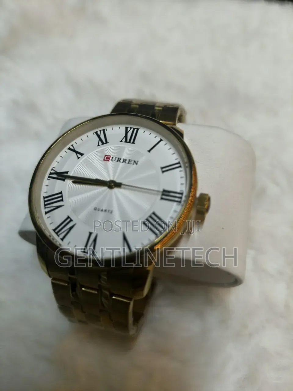 Curren 8422 White Dial Gold Bracelet Watch