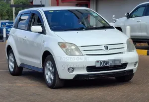 Toyota IST 2004 White