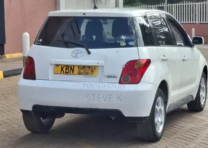 Toyota IST 2004 White
