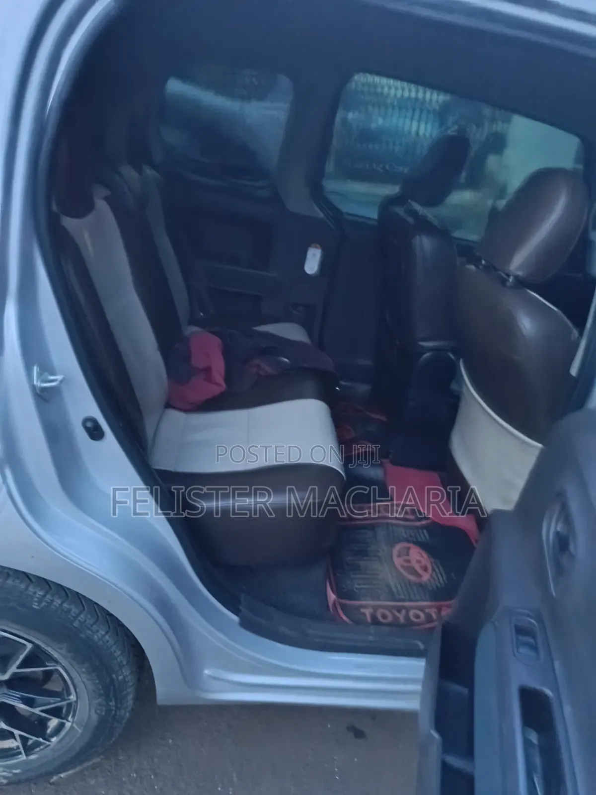 Toyota Spade 2015 Silver