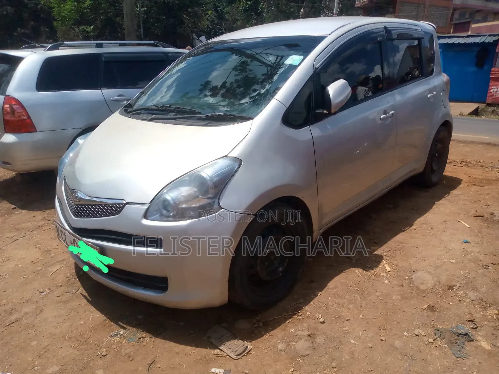 Toyota Ractis 2011 Silver