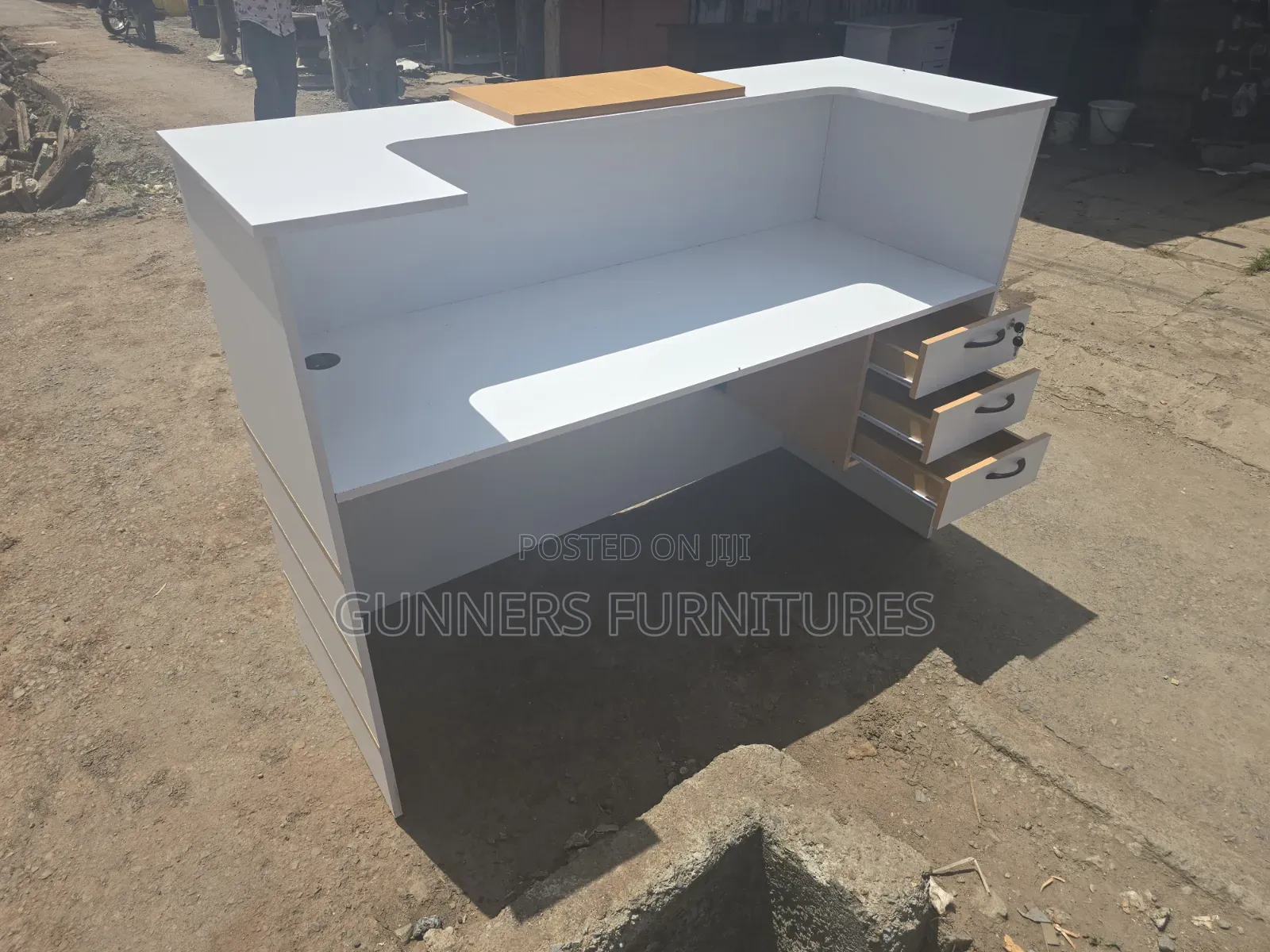Modern Reception Counter