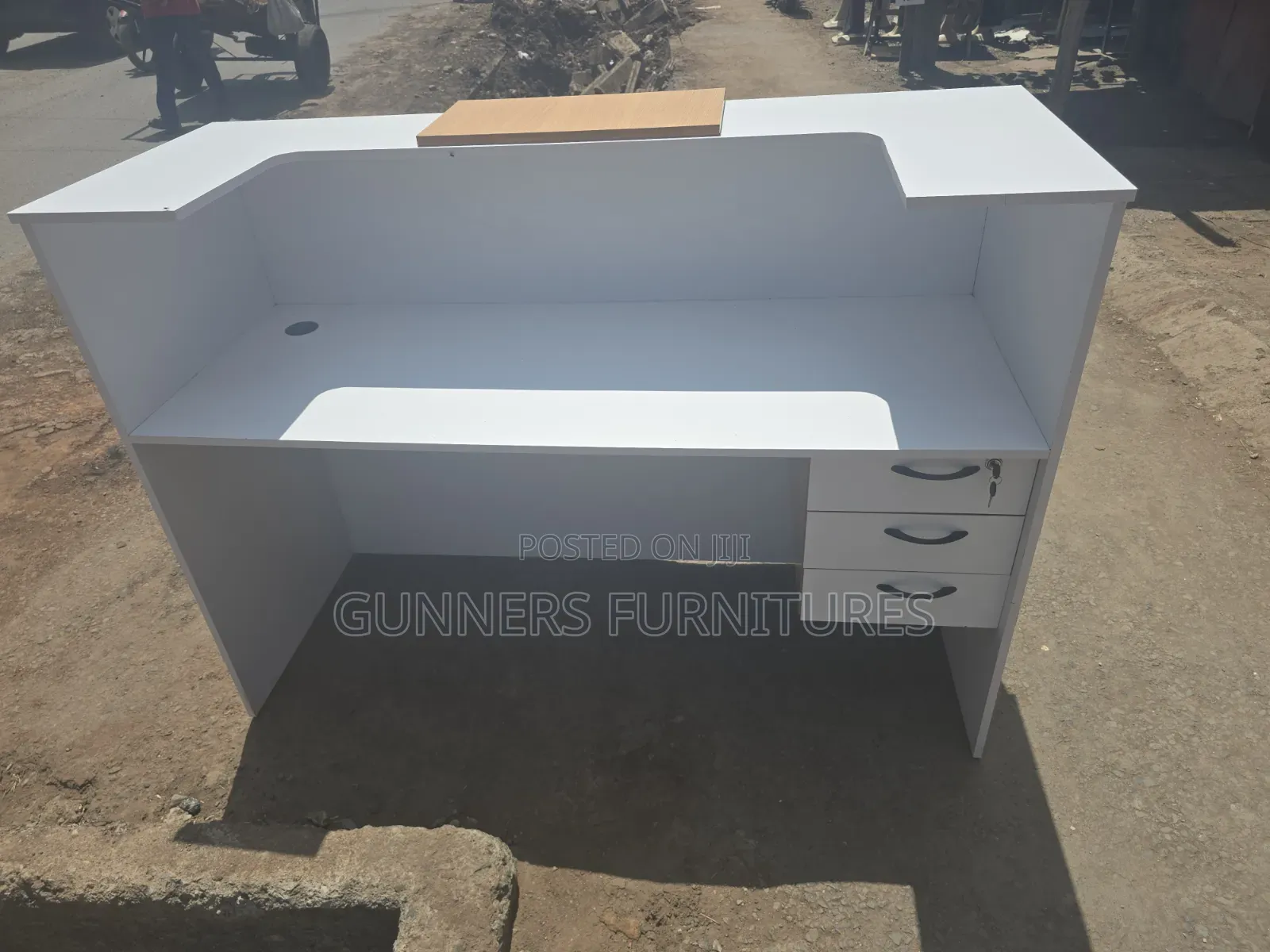 Modern Reception Counter