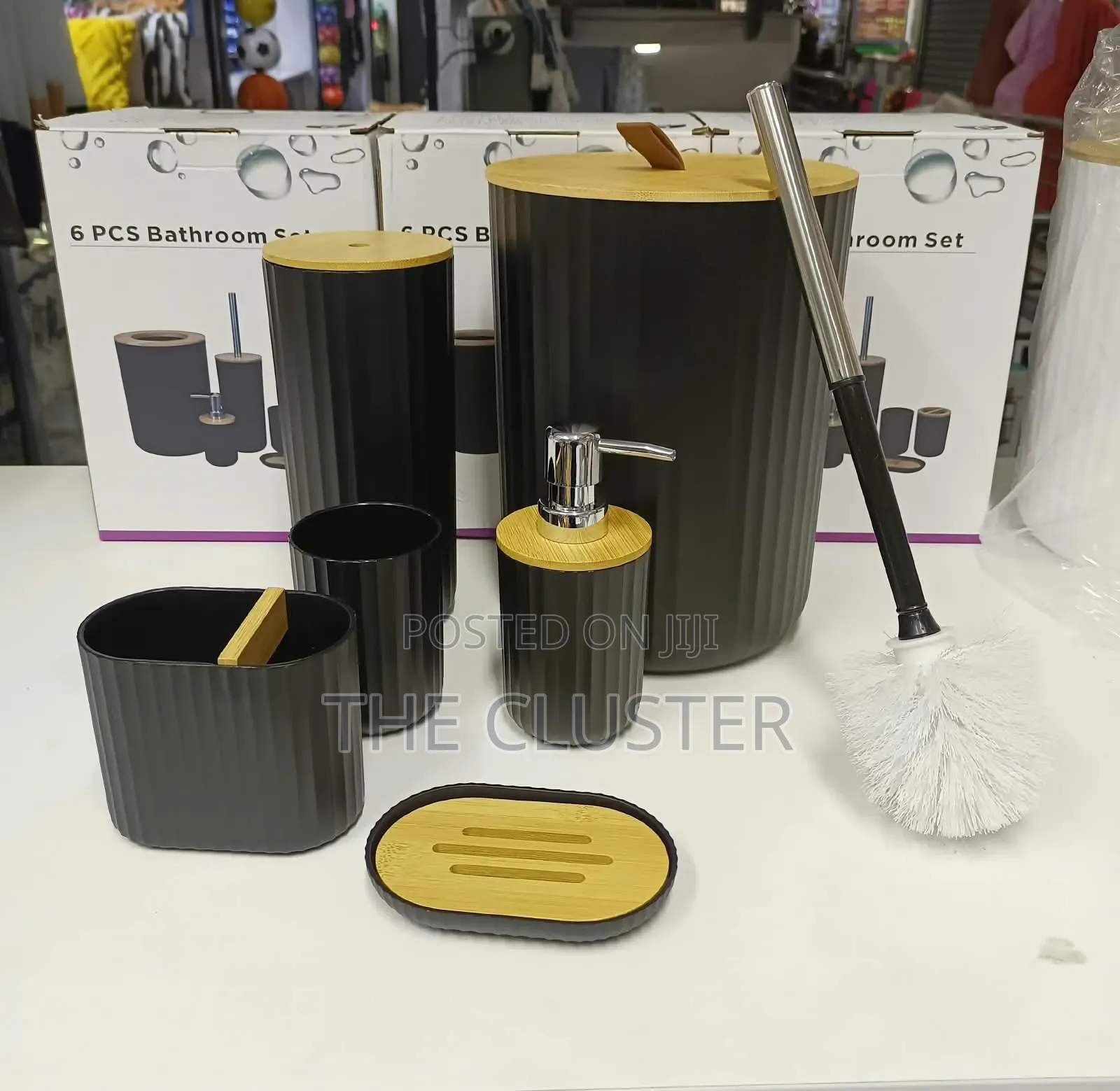 Ribbed 6pc Bathroom Set With Bamboo Lid
