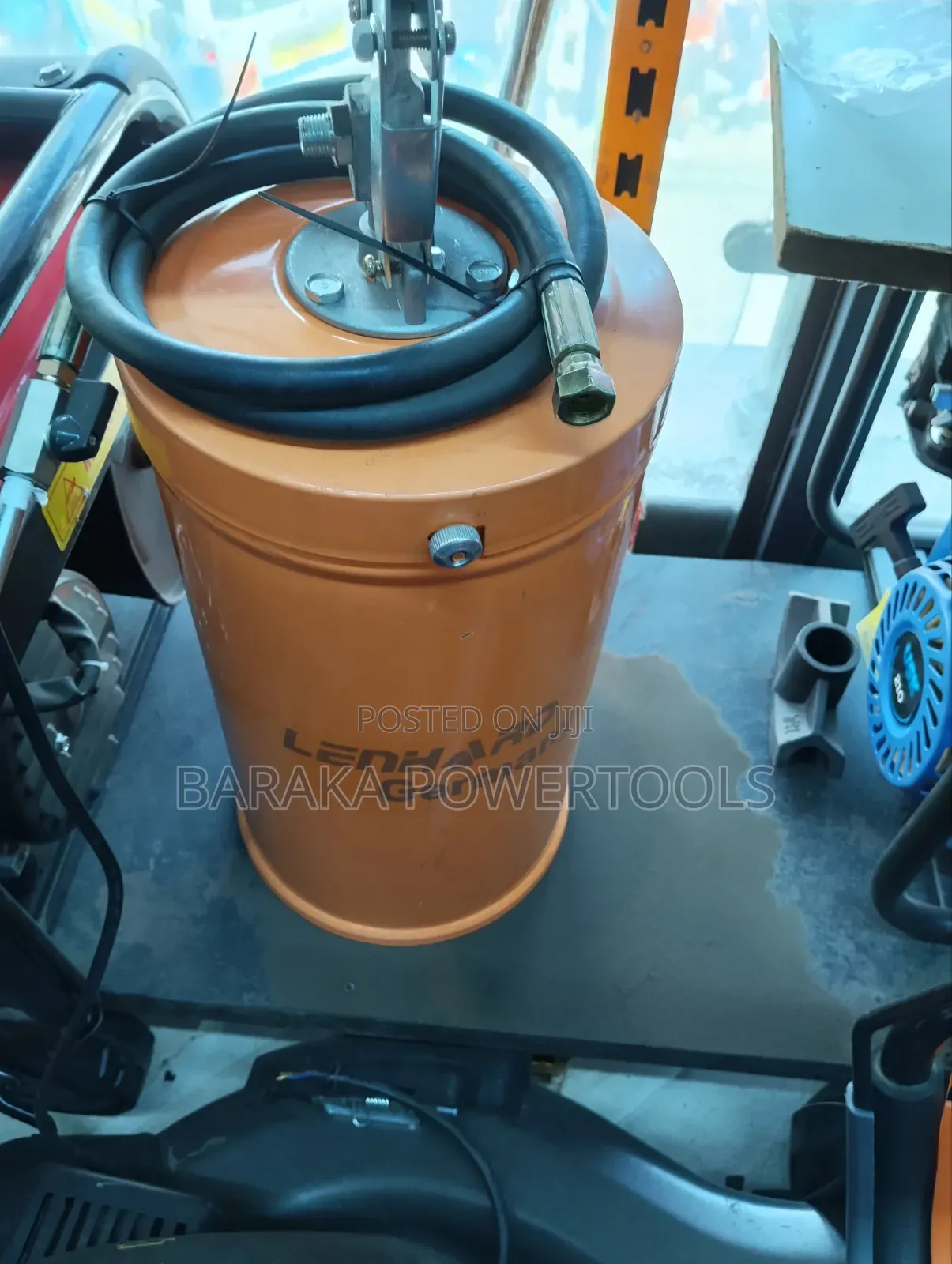 10ks Manual Grease Bucket