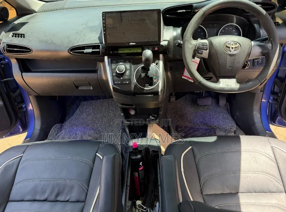 Toyota Wish 2014 Blue