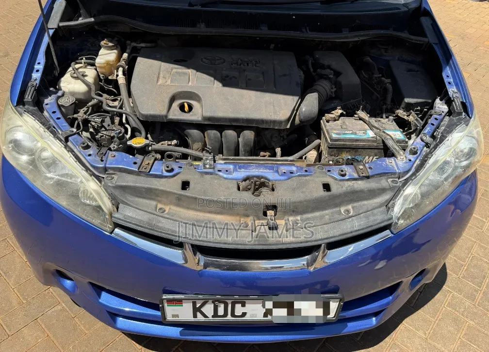 Toyota Wish 2014 Blue