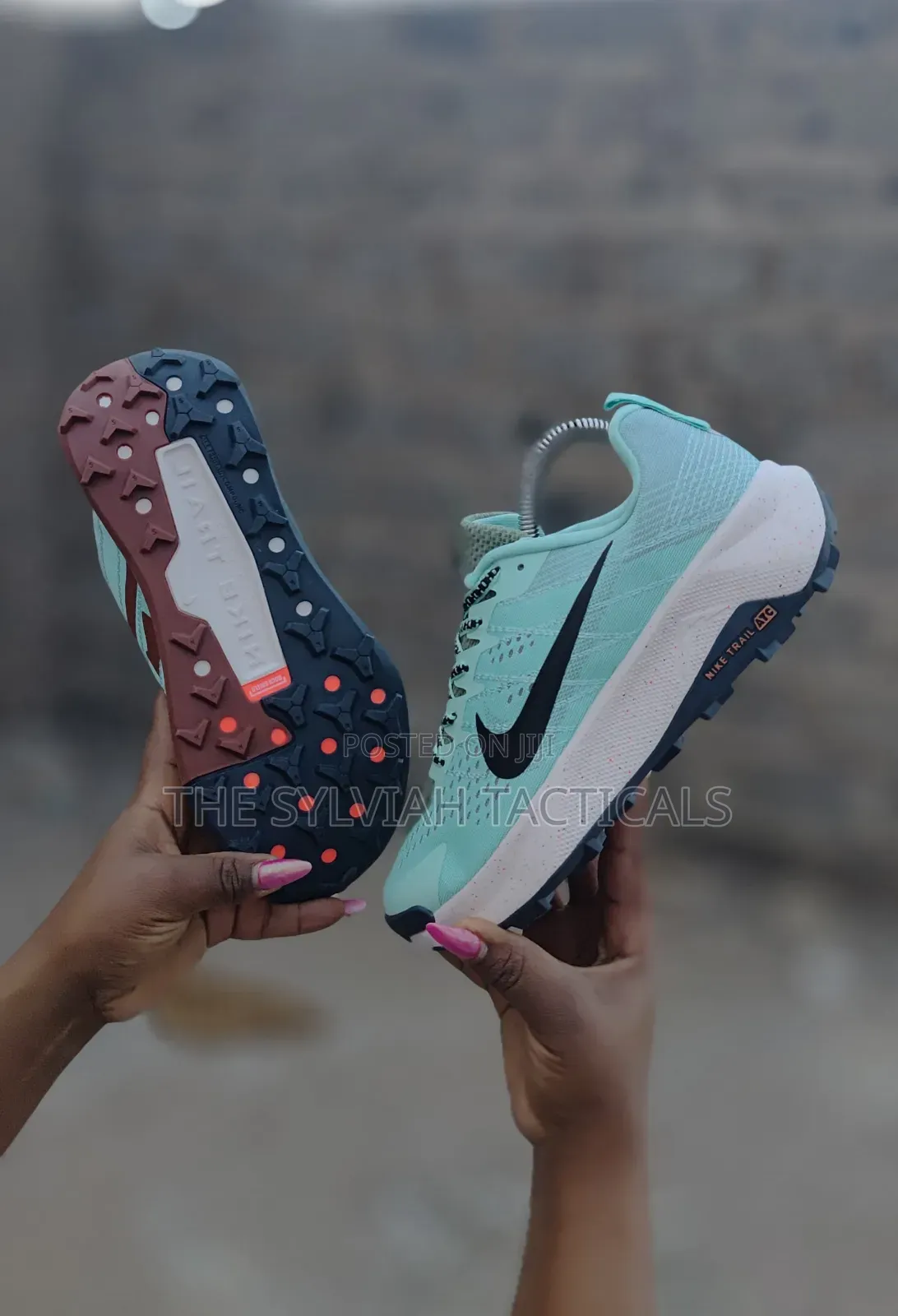  Quality Unisex Nike Trail
Sneakers