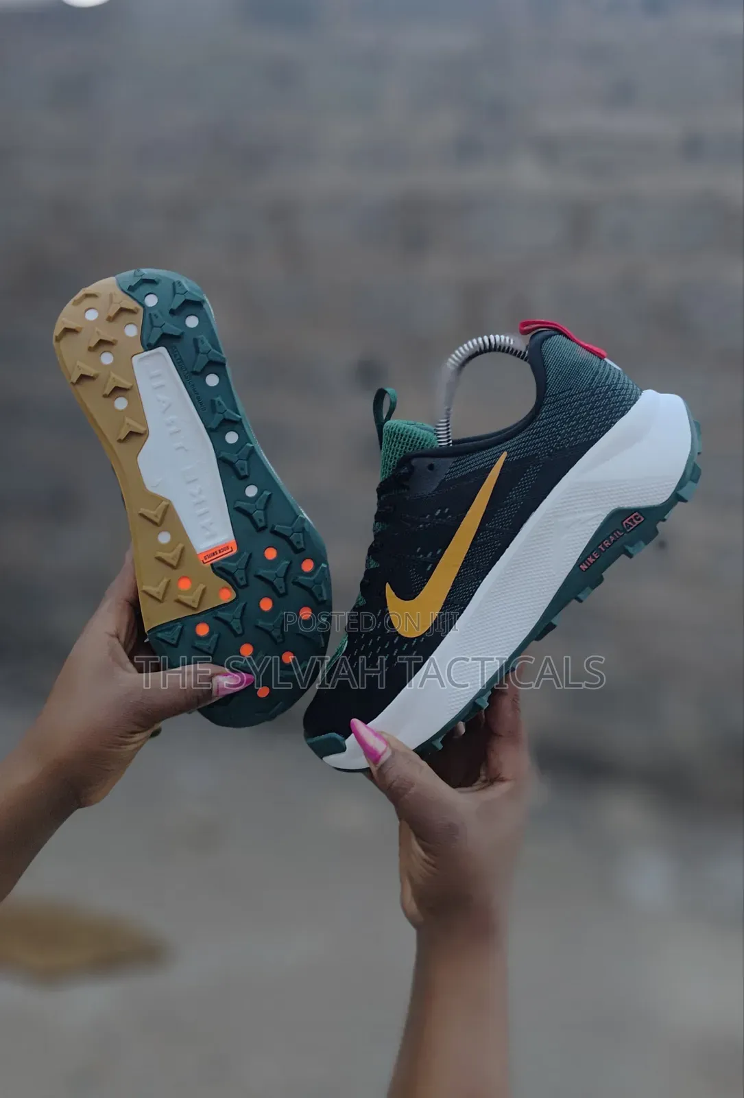 Quality Unisex Nike Trail
Sneakers