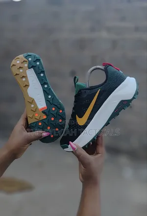  Quality Unisex Nike Trail
Sneakers