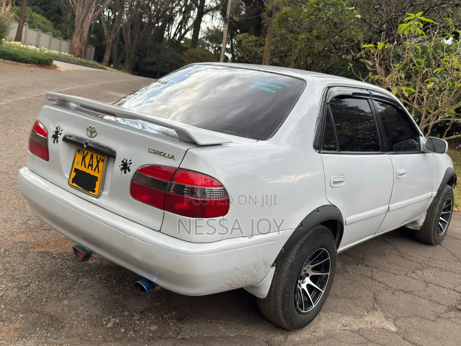 Toyota Corolla 2000 White