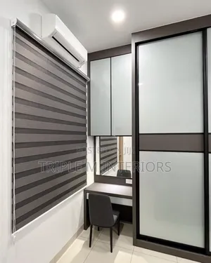 Clean-Cut Business Office Horizontal Window Blinds