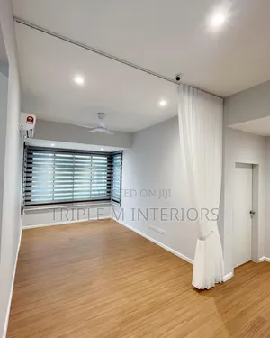Professional Workspace Horizontal Window Coverings