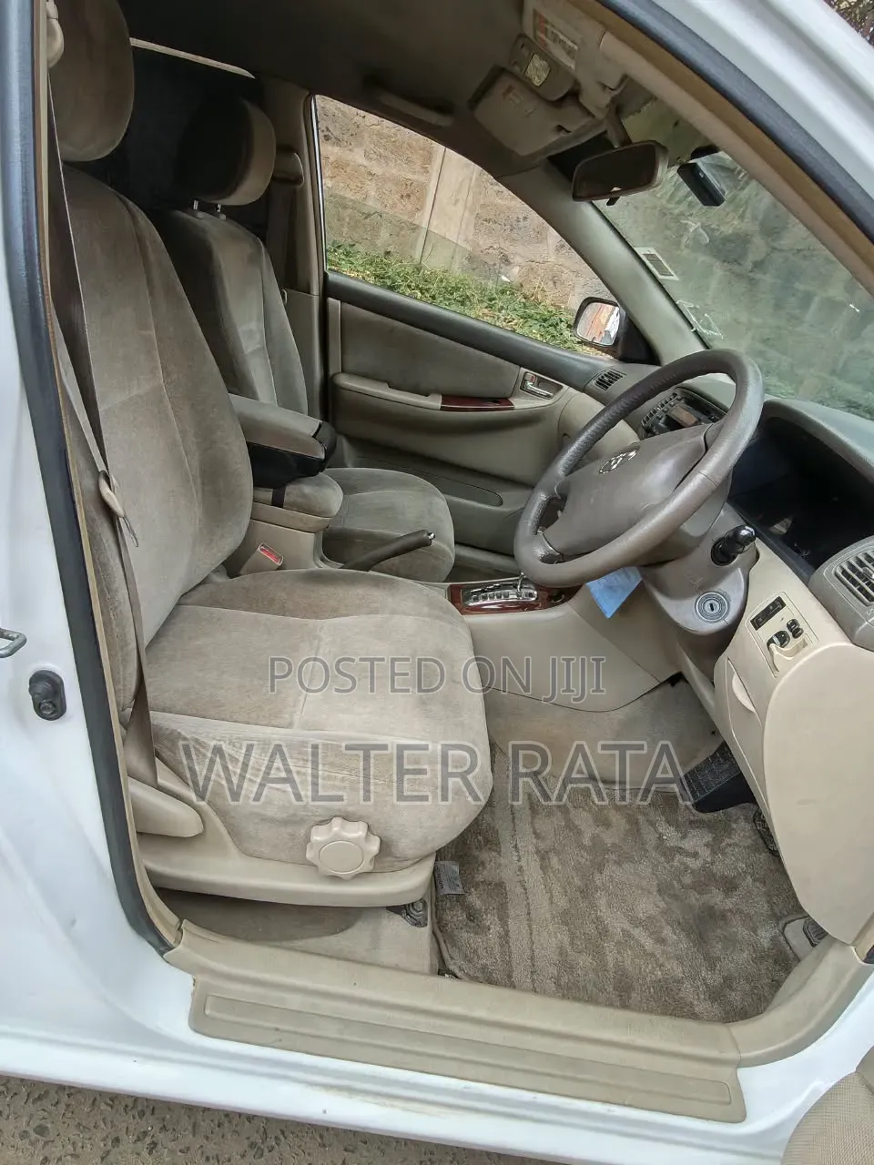 Toyota Corolla 2004 White