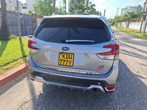 Subaru Forester 2019 Silver