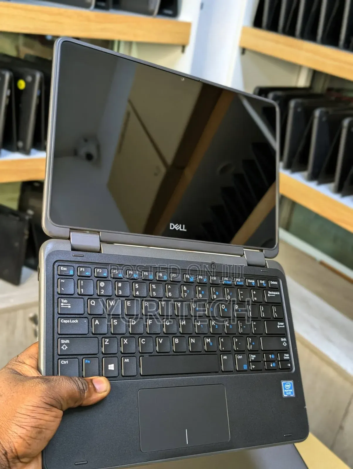 Laptop Dell Latitude 3190 2-in-1 4GB Intel Celeron SSD 128GB