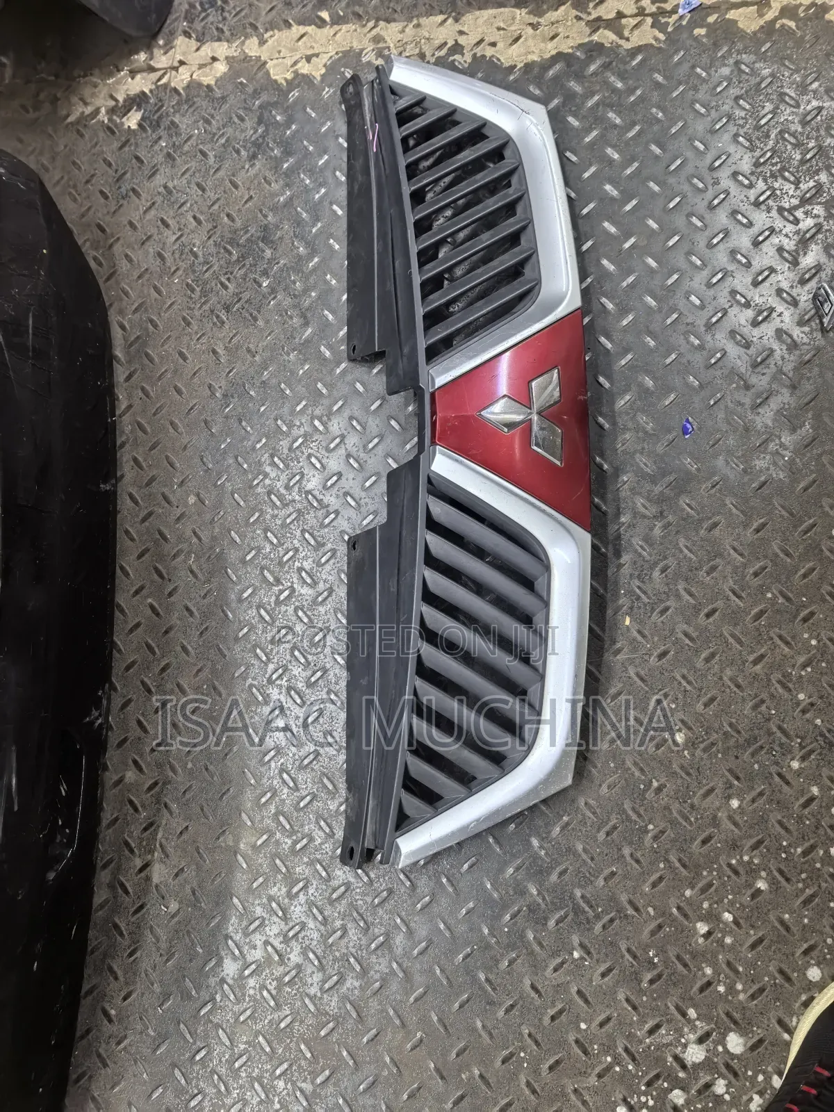 Outlander 2008 Grill