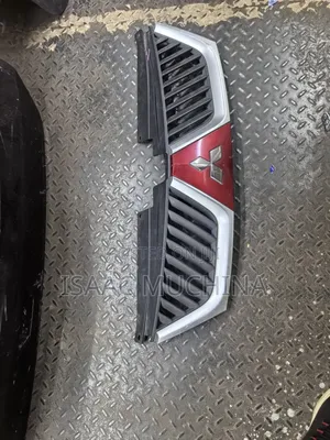 Outlander 2008 Grill