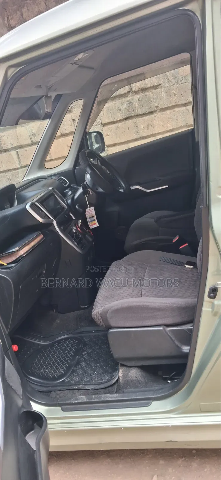 Suzuki Solio 2015 Green