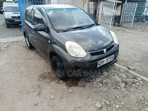 Toyota Passo 2015 Gray
