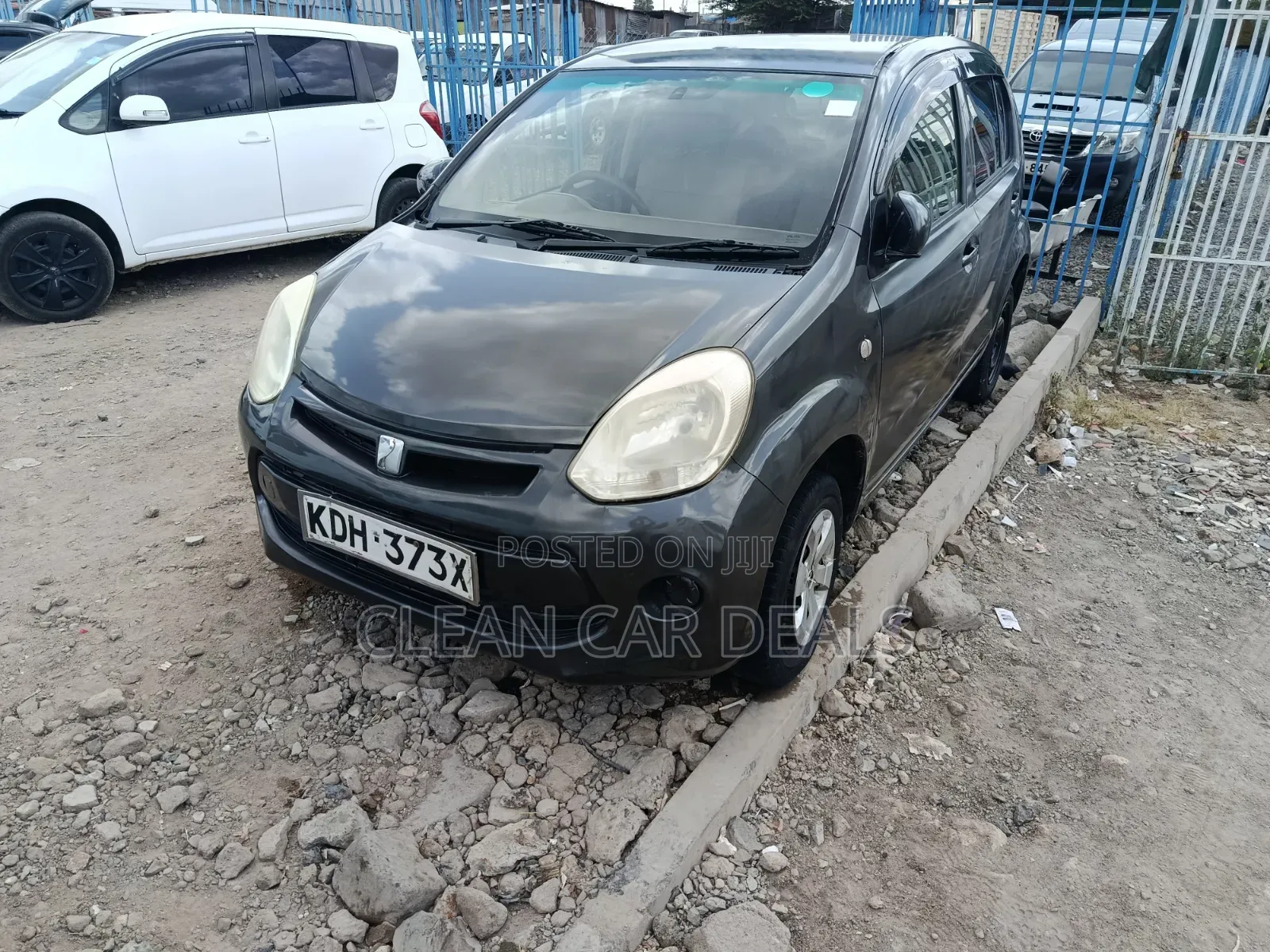 Toyota Passo 2015 Gray