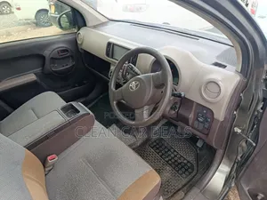 Toyota Passo 2015 Gray