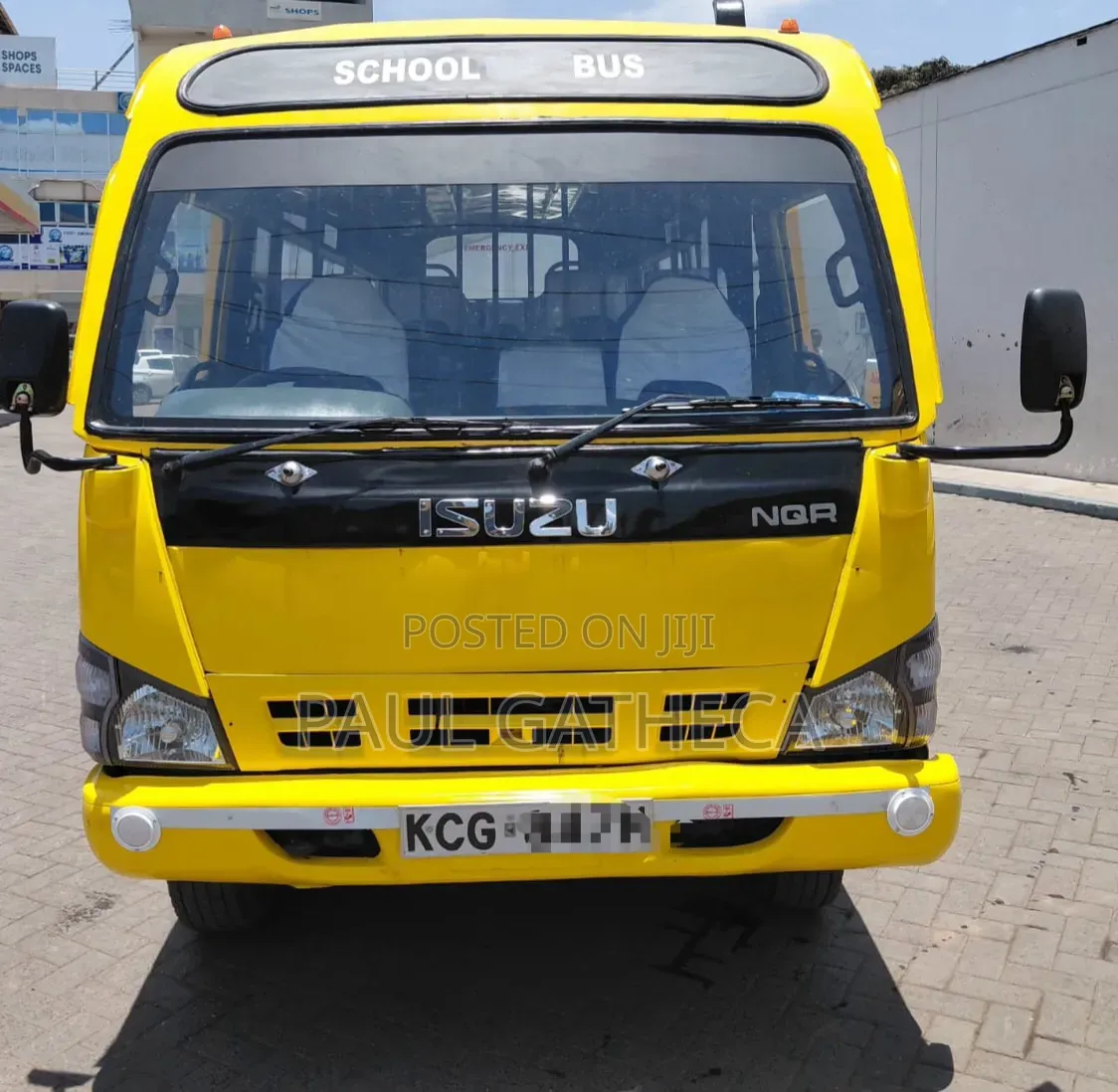 Isuzu NQR 2015 Yellow
