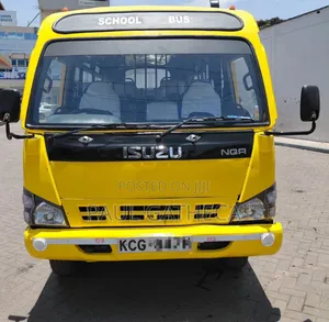 Isuzu NQR 2015 Yellow