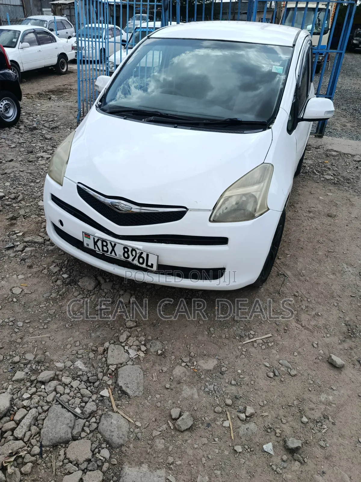 Toyota Ractis 2007 White