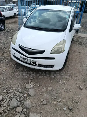 Toyota Ractis 2007 White