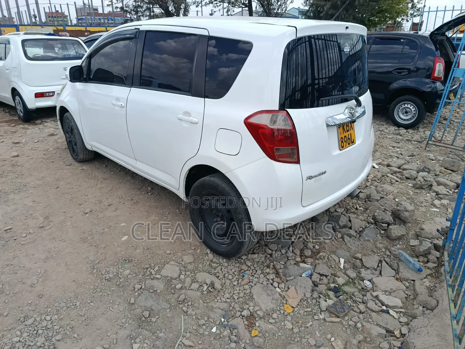 Toyota Ractis 2007 White