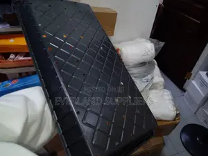 Nursery Propagation Trays With Holes
