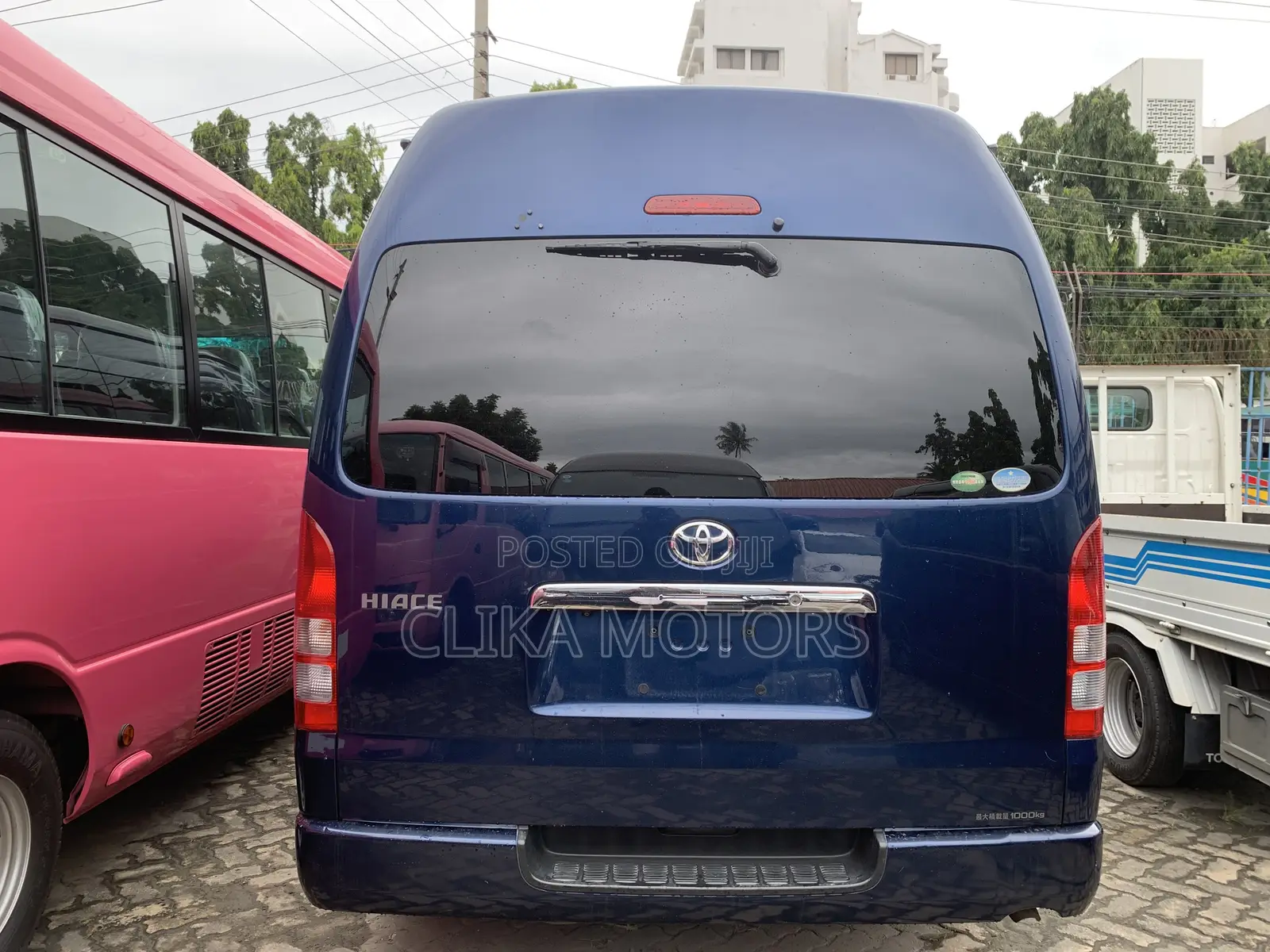 Toyota HiAce 2020 Blue