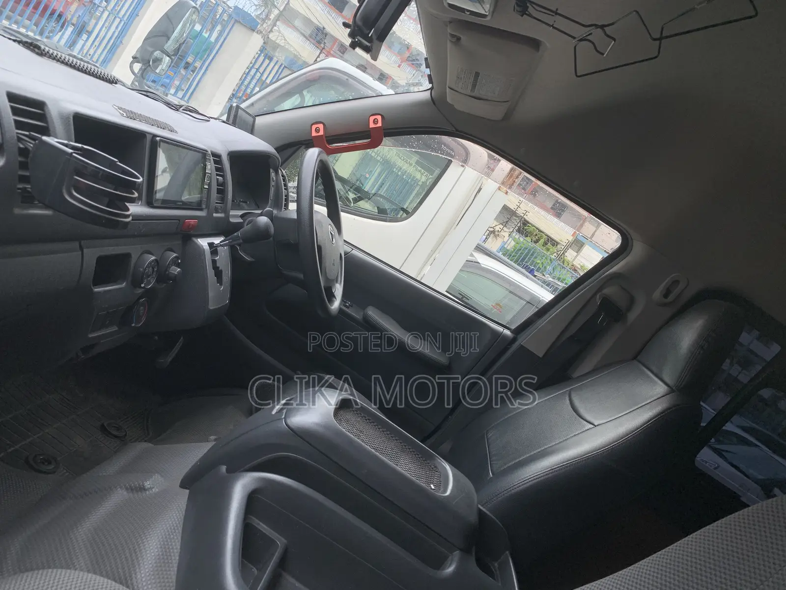 Toyota HiAce 2020 Blue