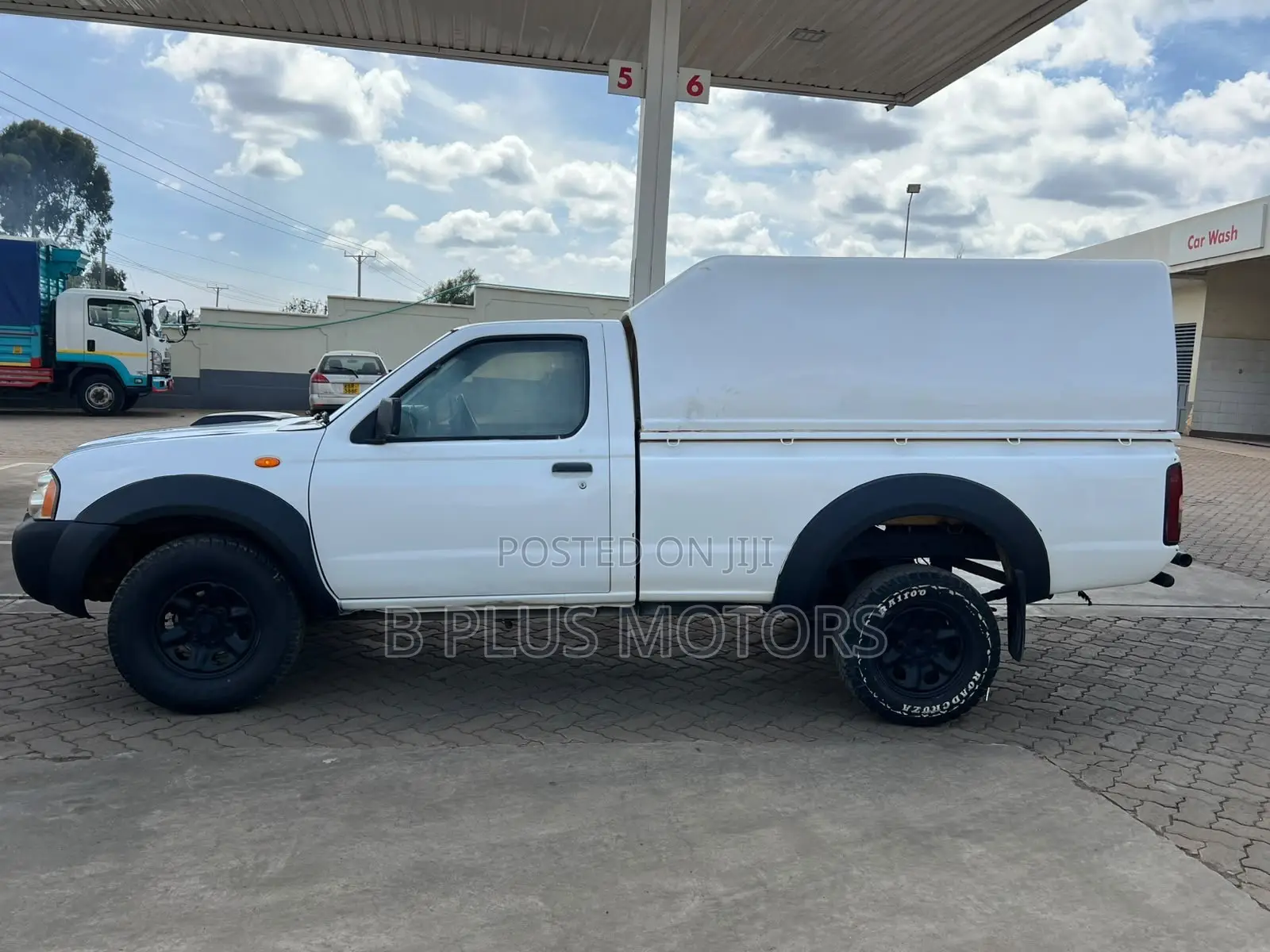 Nissan Hardbody 2000i 2006 White