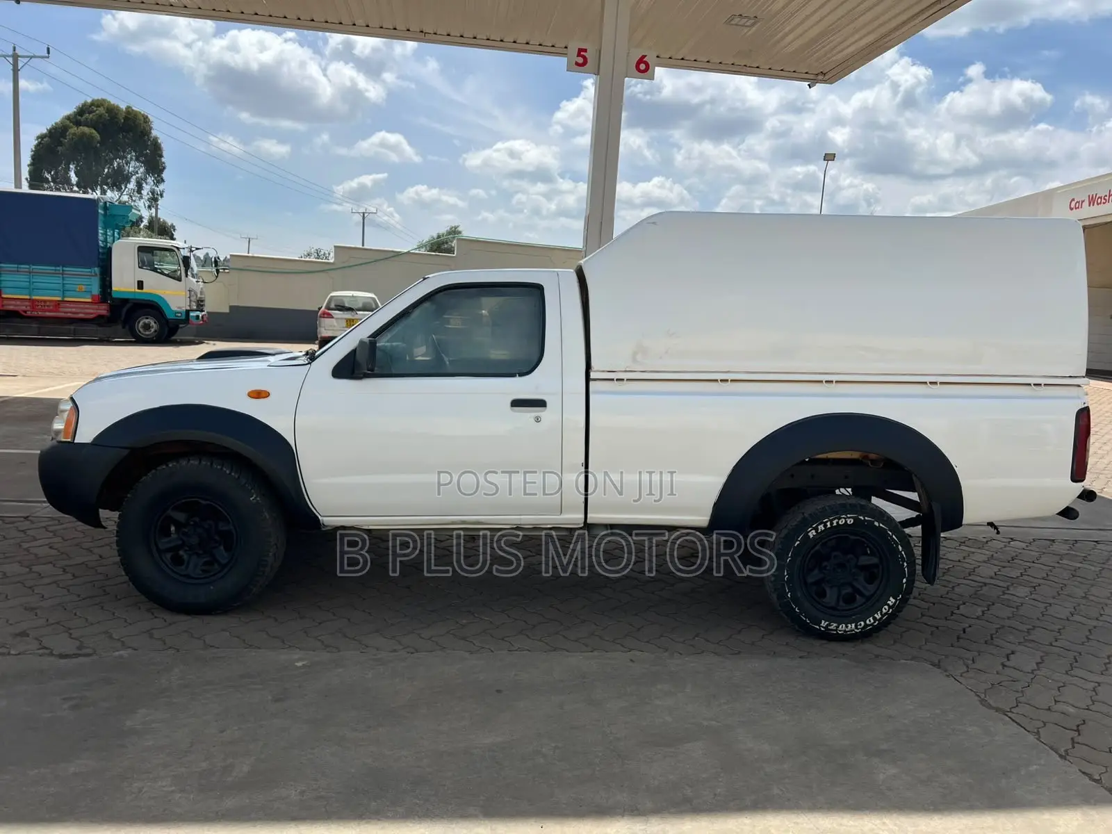 Nissan Hardbody 2000i 2006 White