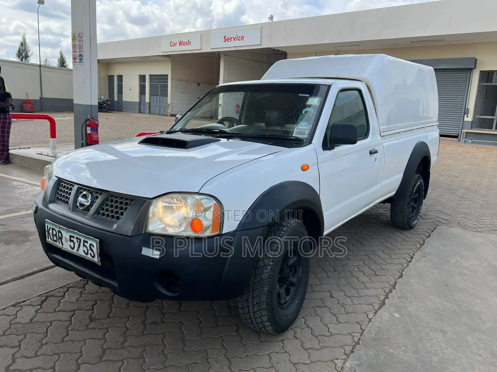 Nissan Hardbody 2000i 2006 White