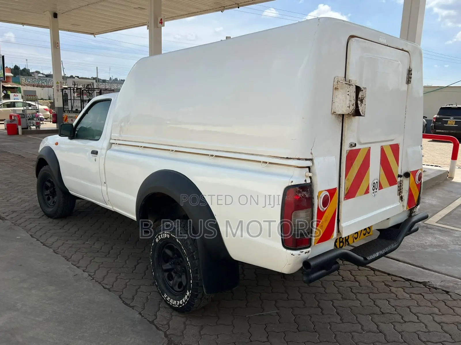 Nissan Hardbody 2000i 2006 White