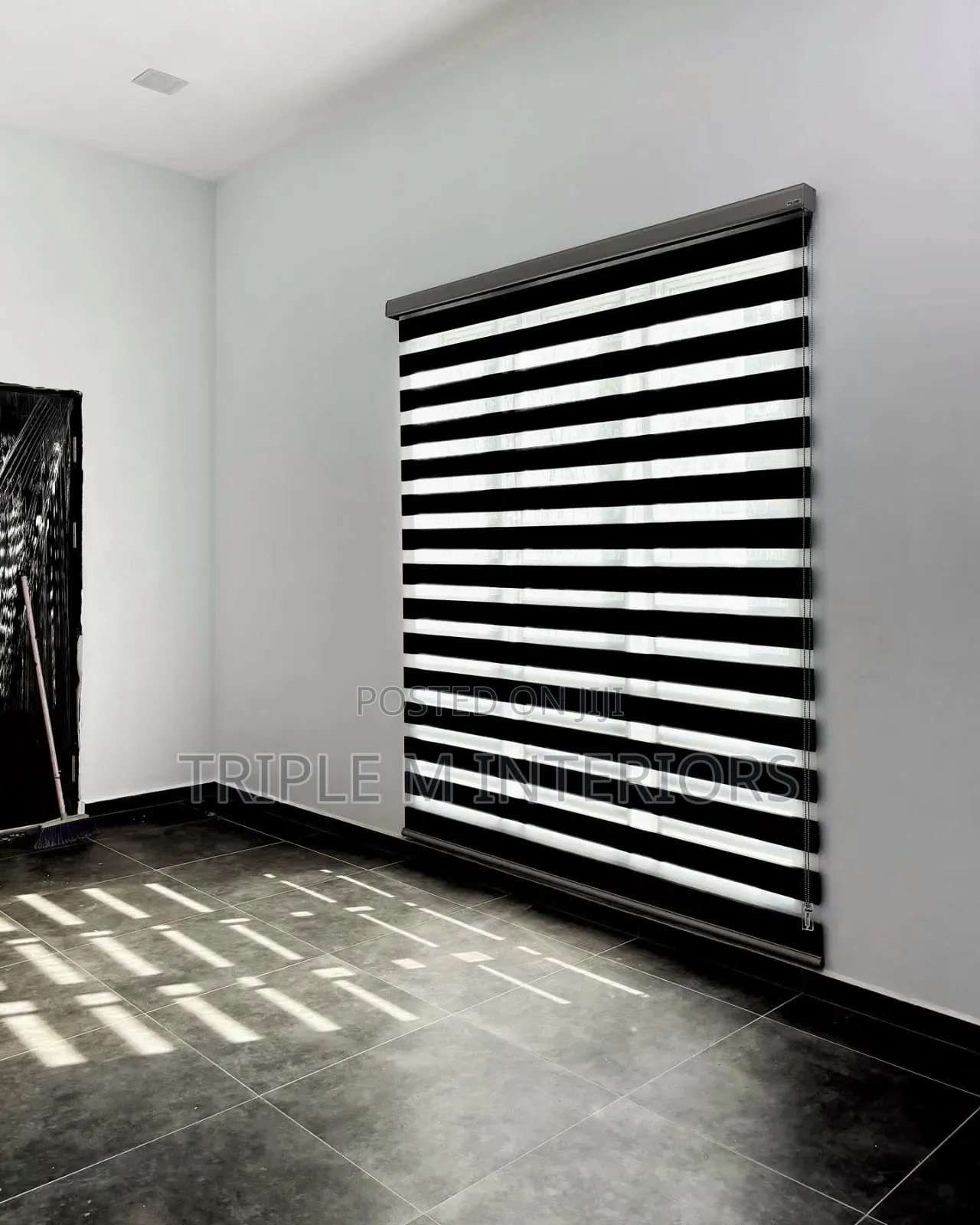Elegant Horizontal Slat Window Blinds – Custom Fitting Available